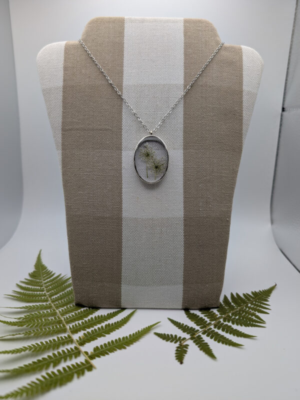 Queen Anne’s Lace Oval Pendant - Image 2