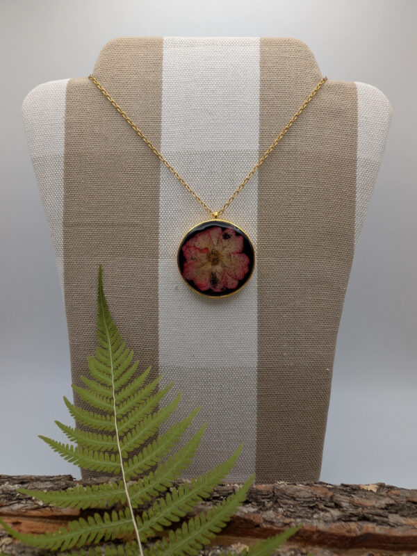 Tea Rose Black Pendant - Image 2