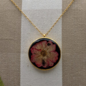 Tea Rose Black Pendant